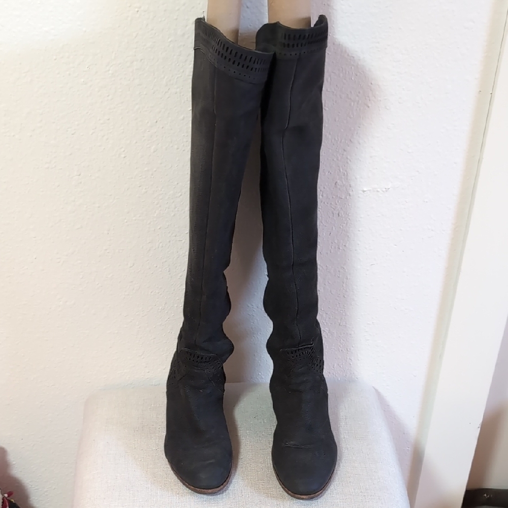 Vince Camuto Karinda Black Matte Leather Over-the-Knee Boots Women's Size 9